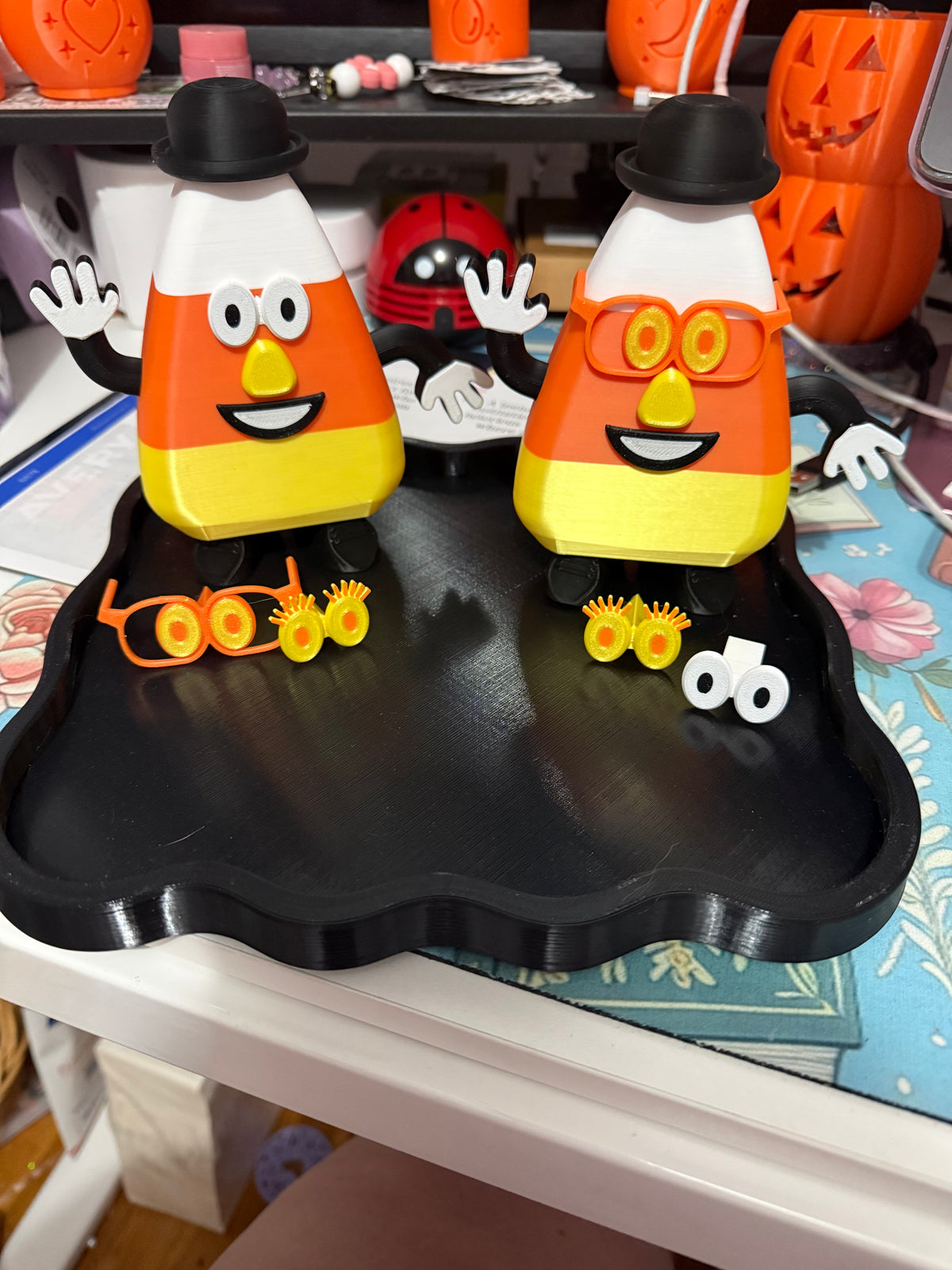 Interchangeable Candy Corn