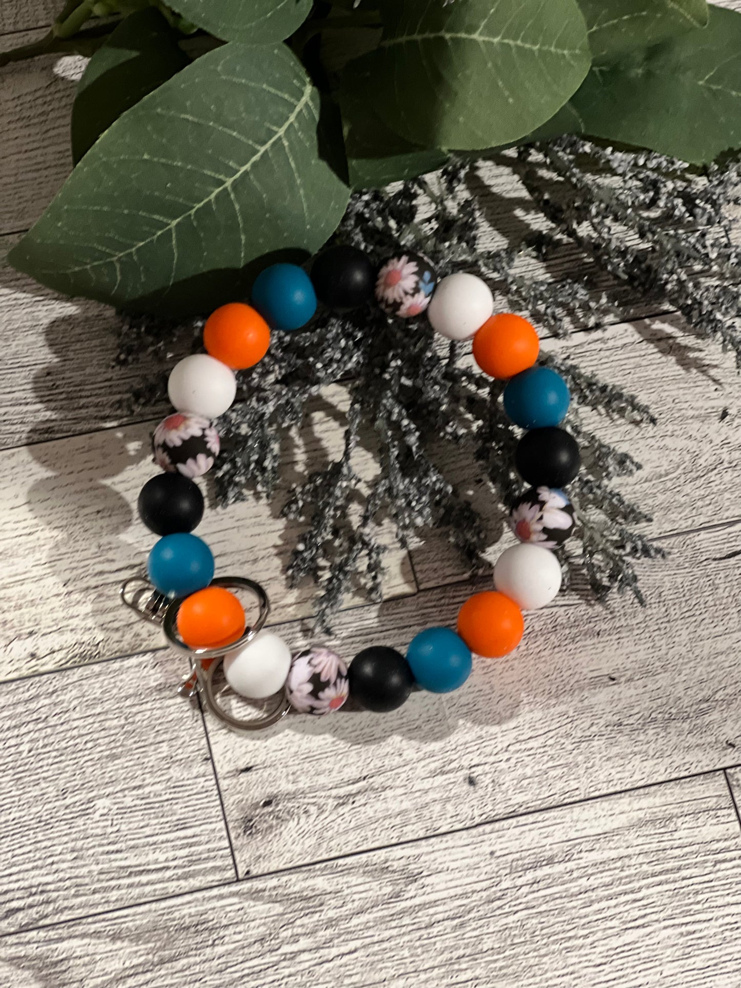 Black Daisy Dream Wristlet